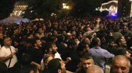 В Ереване начались протесты у Дома правительства