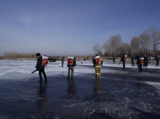Лед в Хакасии заставили таять 