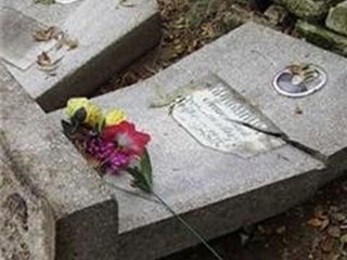 В Хакасии юный вандал крушил надгробия приемами каратэ