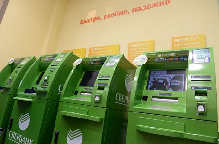 В Хакасии выстроились очереди у банкоматов "Сбербанка"