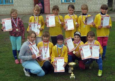 Юные футболистки из Абазы выступят в финале всероссийских соревнований «Кожаный мяч»