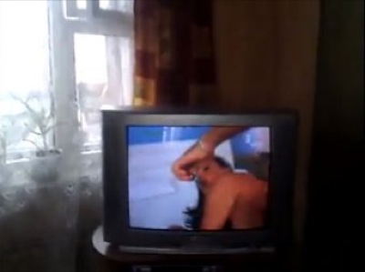 Видеоинженер "БелМузТв" включил порно в прямом эфире после ссоры с девушкой
